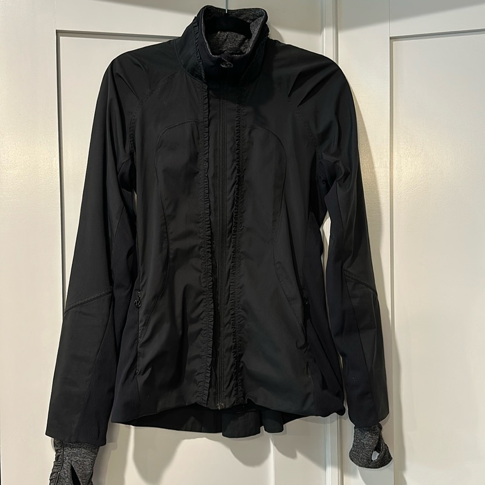 Lulu Lemon size 6 waterproof jacket